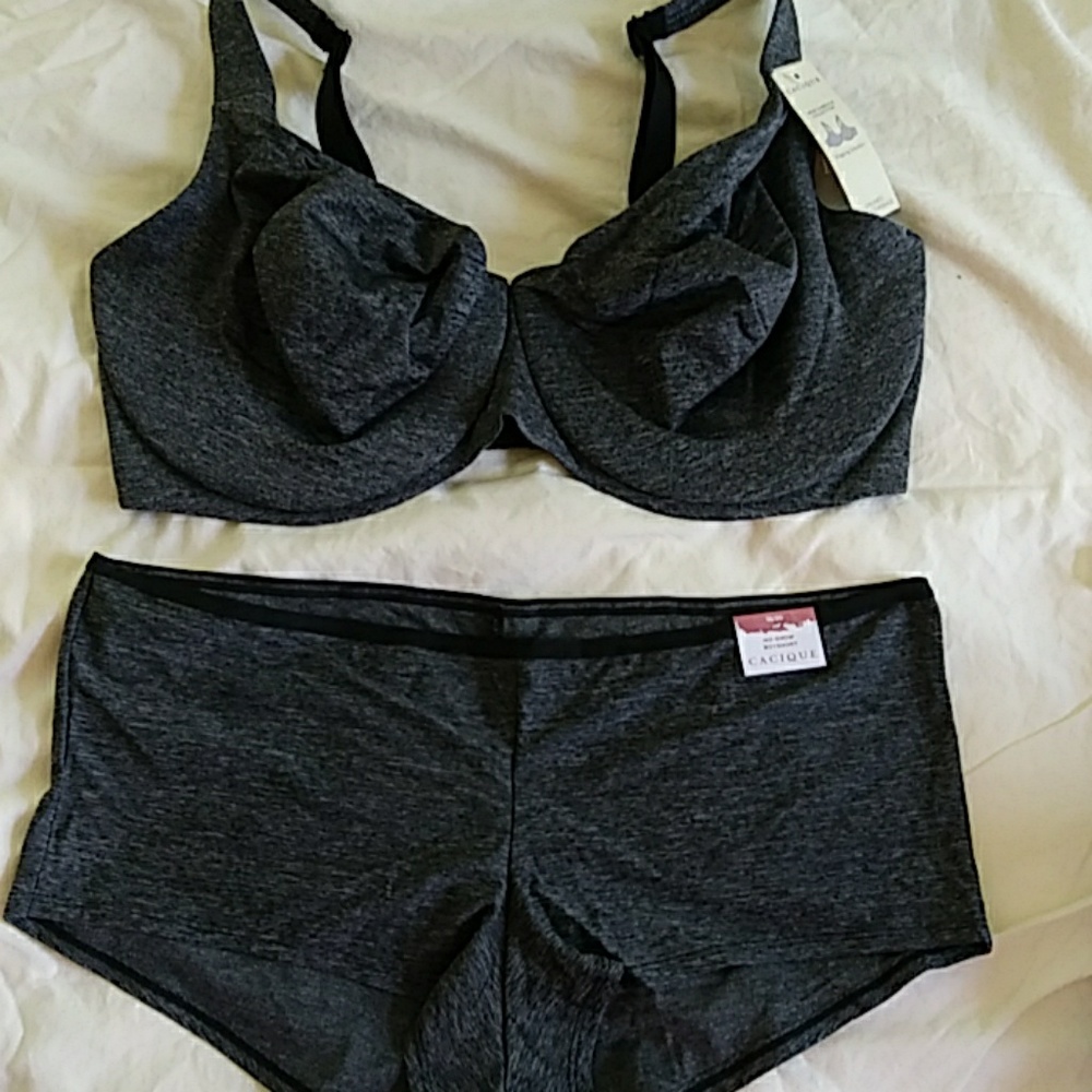 LOWEST PRICE-Cacique bra & panty set NWT